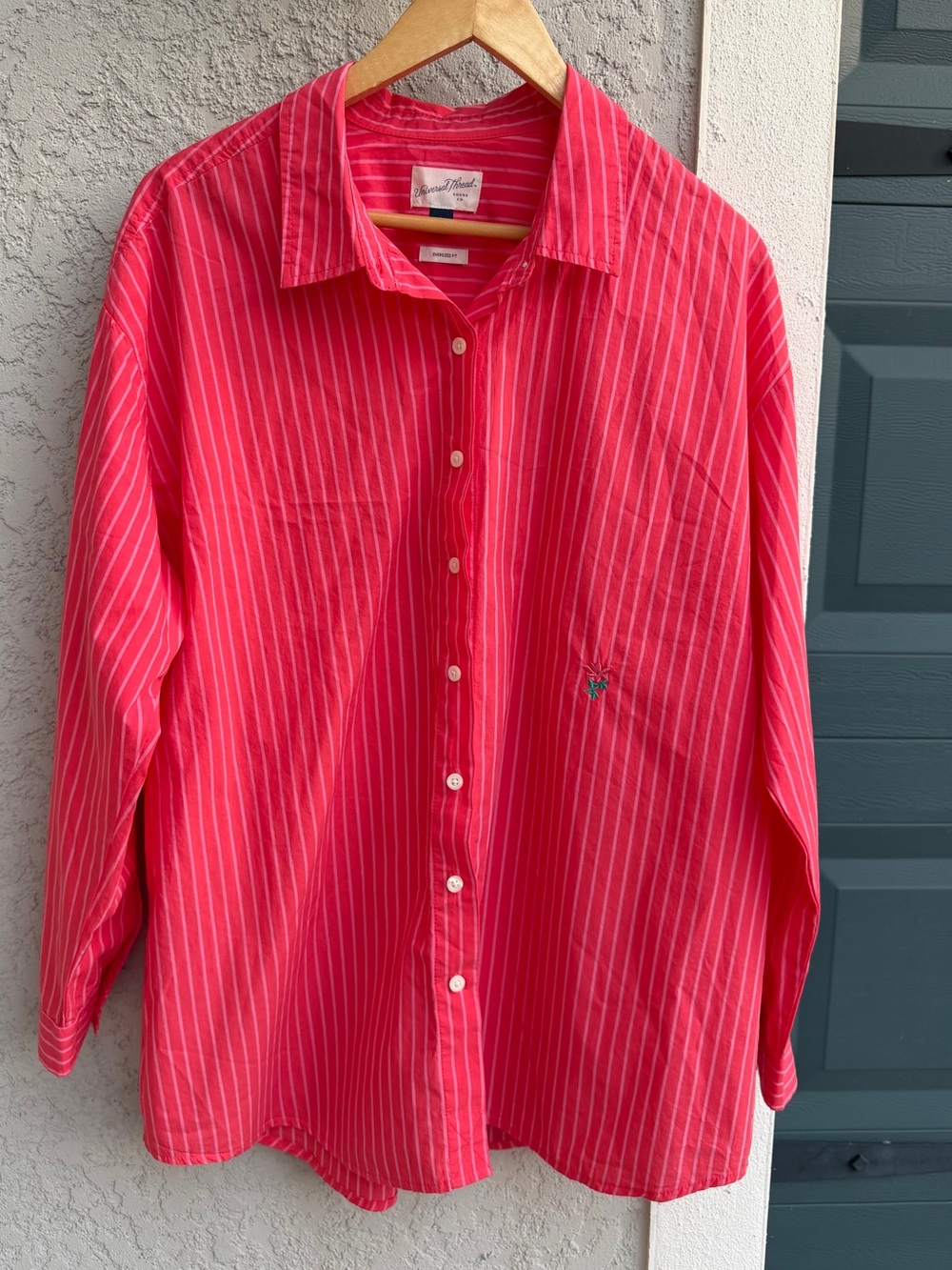 Universal Thread Oversized Fit Pink Striped Button Down Shirt Large